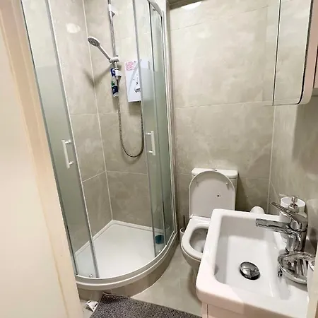 Apartment In Kensington