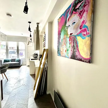 Soho Apartment *