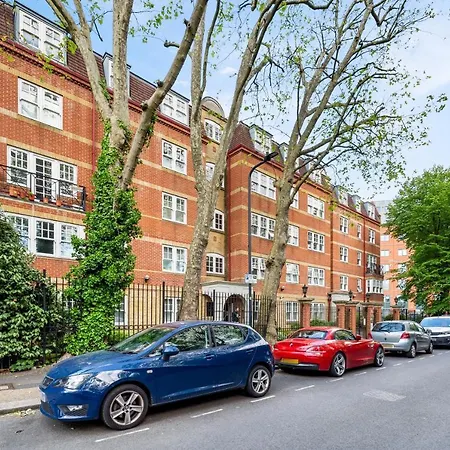 Terrific 2 Bed 2 Bath Apt With Gym & Roof Terrace -12 Mins From Apartment