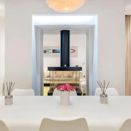Apartment Posh 3 Bedroom Flat With Terrace And Indoor Fireplace In Mayfair, Near Hyde Park