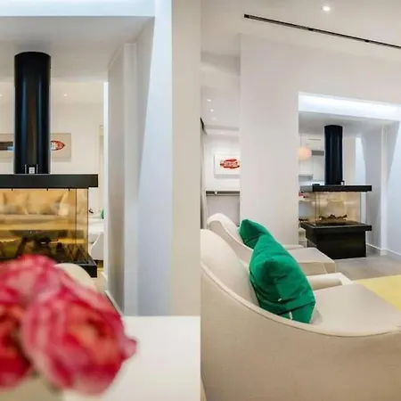 Apartment Posh 3 Bedroom Flat With Terrace And Indoor Fireplace In Mayfair, Near Hyde Park *