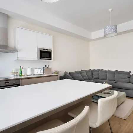 Cobbled Mews - Hyde Park W2 Apartment *