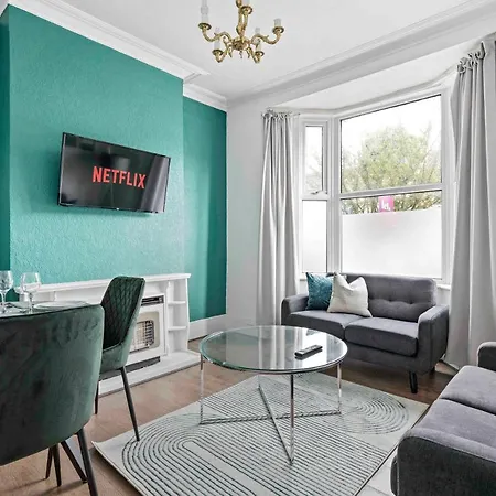 Casa vacanze Parea Living - Hackney, 4-bedroom Victorian House W Big Garden