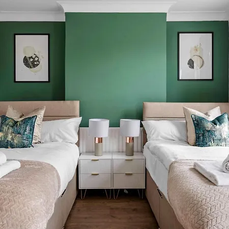 Parea Living - Hackney, 4-bedroom Victorian House W Big Garden Holiday home