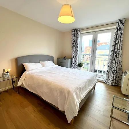Best Deal - 1bed In Canary Wharf With Parking Apartment *