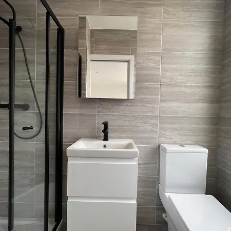 Melbourne Marvel - New 3br By Hyde Edgware *