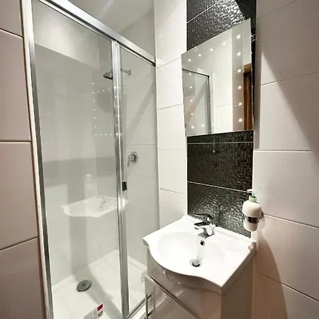 Holiday home Charm - Comfortable In Spacious House
