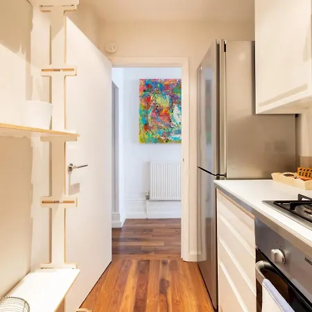 Apartment Cosy 1 Bedroom Flat Centrally Located In Chelsea London