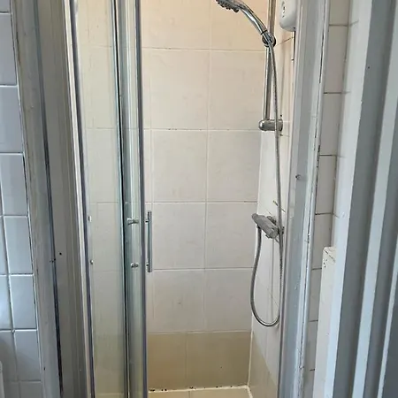 20 East Tenter Street *