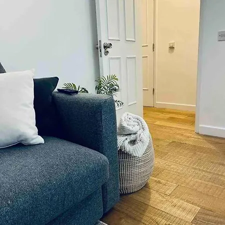 Apartment Lovely 1 Bed, Northolt Station Northolt (Greater London)