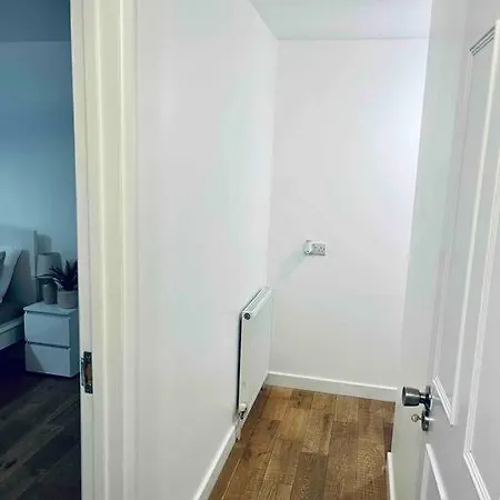 Lovely 1 Bed, Northolt Station * Northolt (Greater London)