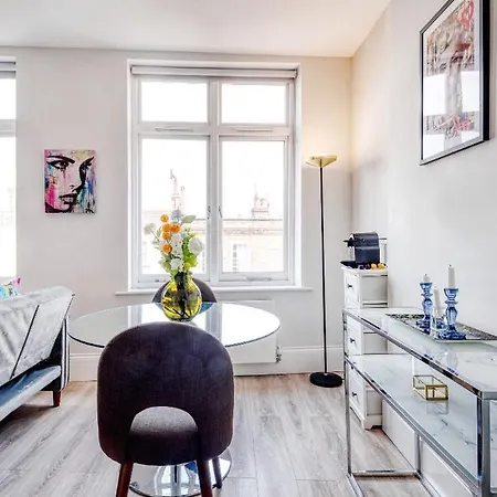 Elegant 1 Bed Apartment- Hampstead Village * London