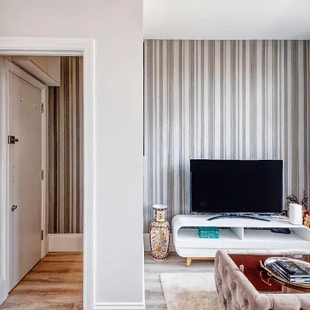 Elegant 1 Bed Apartment- Hampstead Village * London