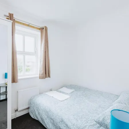 Double With Private Bathroom, Parking & Wifi Homestay Barking (Greater London)