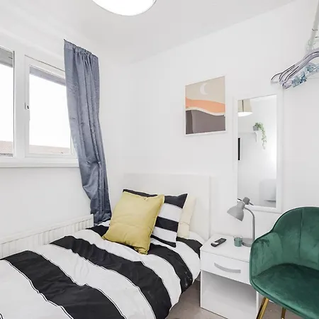Guest house Verv Stratford *