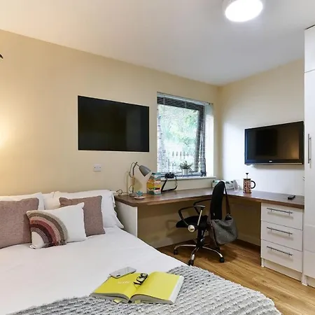 Zeni Studio, The Hub Vauxhall Apartment London