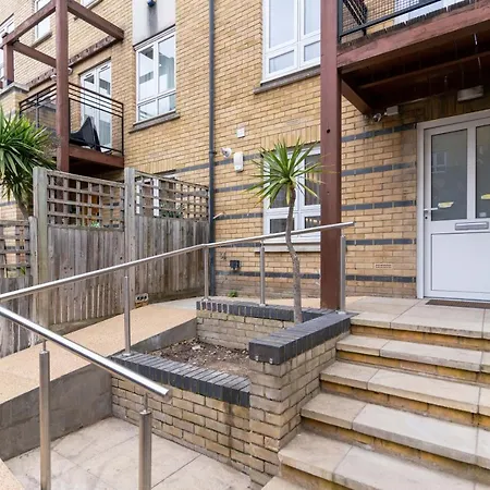 Luxury 5bd Guest house London