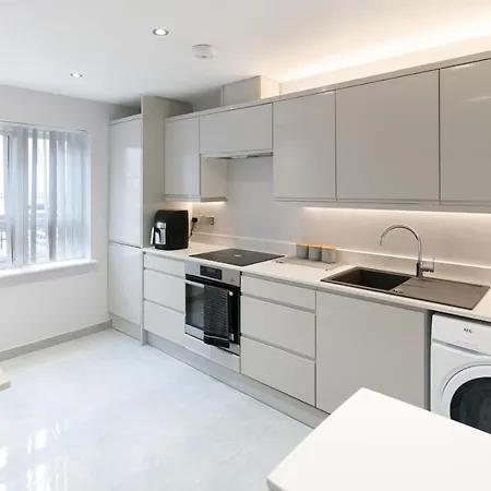 Luxury 5bd Guest house *
