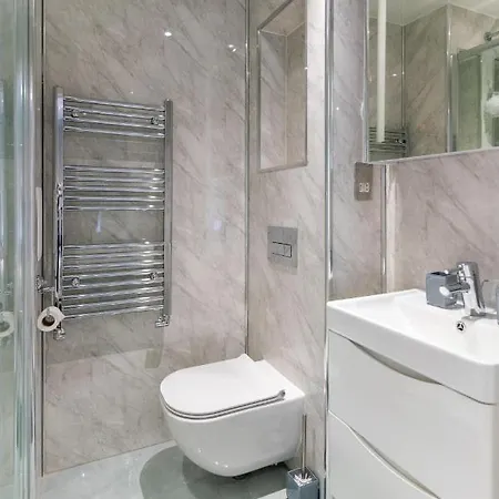 Luxury 5bd Guest house *