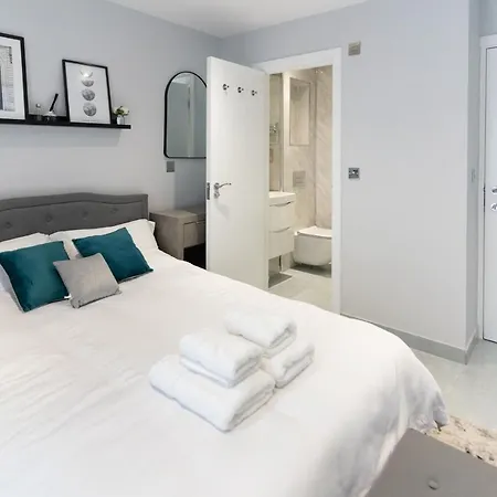 Guest house Luxury 5bd London