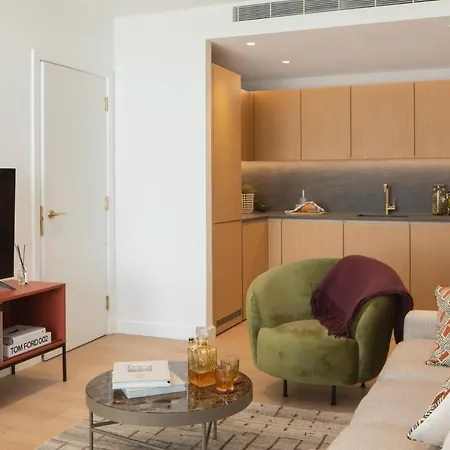 Apartment Modern At Enclave Located In Central