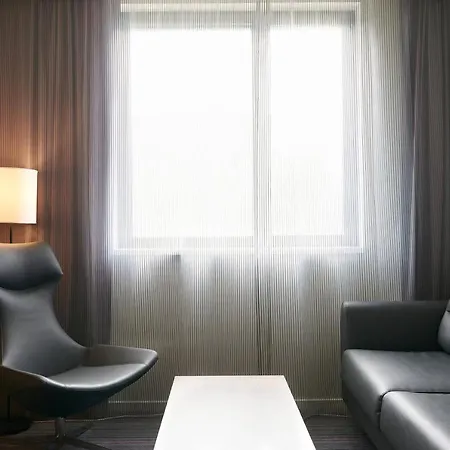 Ξενοδοχείο Moxy Excel 4*