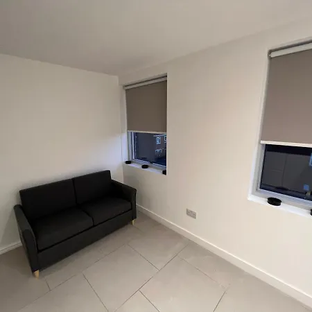 Cozy Two Bed In Clapham 1 London