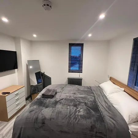 In Modernised Victorian House Guest house