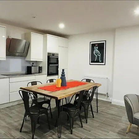 Gorgeous Split Level Belsize Park London