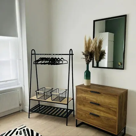 Gorgeous Split Level Belsize Park Appartement *