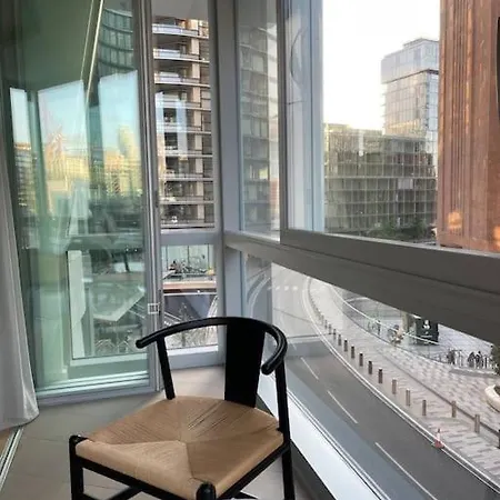 Luxury With Ac By The River アパート