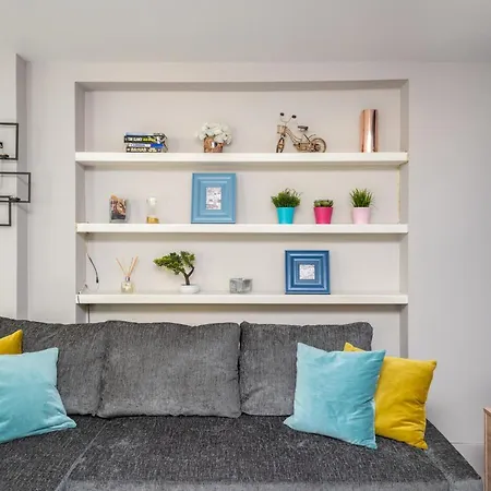 Spacious 2 Bedroom In Camden *