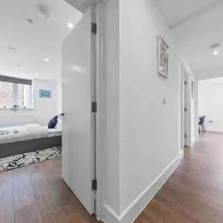 Cozy Flat Near Eye/ Victoria / Vauxhall