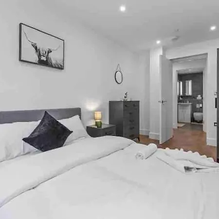 Apartment Cozy Flat Near Eye/ Victoria / Vauxhall London