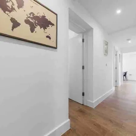 Cozy Flat Near Eye/ Victoria / Vauxhall * London