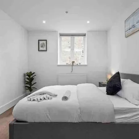 Apartment Cozy Flat Near Eye/ Victoria / Vauxhall London