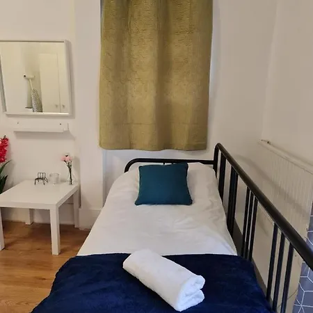 Apartment Lovely Private Near Central London