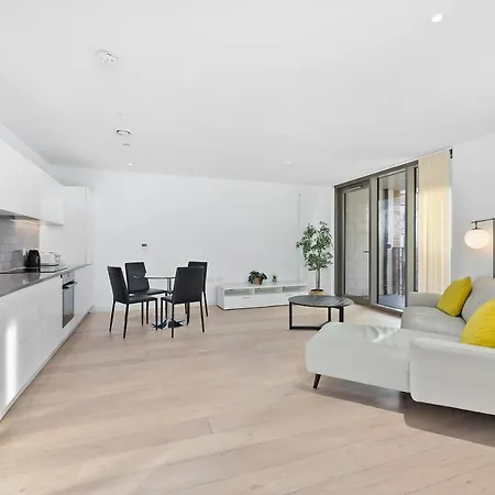 Riverside View Apartment