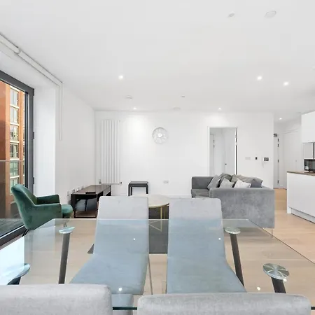 Riverside View Apartment