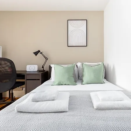 The Paddington Studio Apartment
