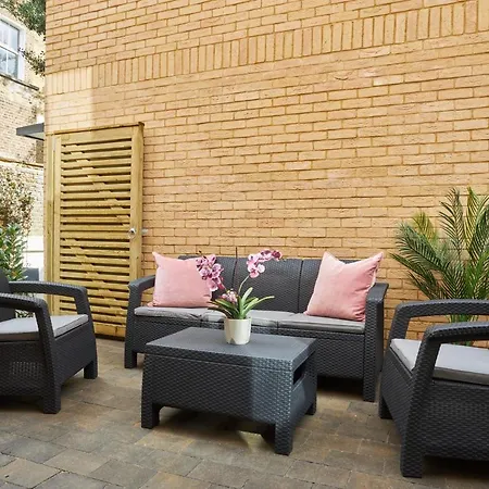 Hammersmith Mews By Viridian * London