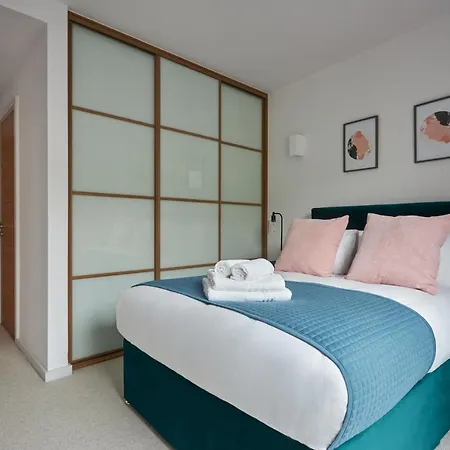 Hammersmith Mews By Viridian Apartment London