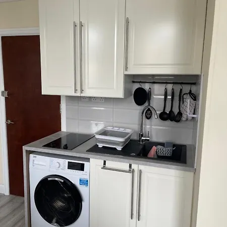 Cosy With Full Facilities.