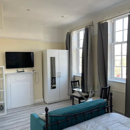Apartment Cosy With Full Facilities. London