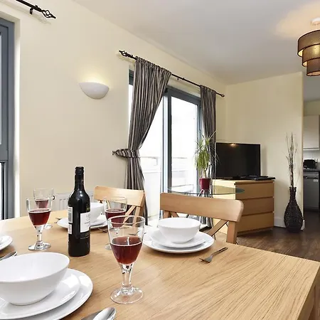 Beautiful 4-bedroom Flat In Bridge/borough! *