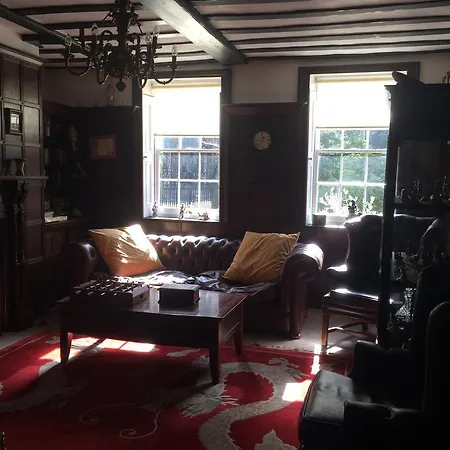 ゲストハウス Harmondsworth Hall 3*