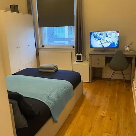 Camberwell Central: 2-bedroom Flat With Excellent Connections Apartment