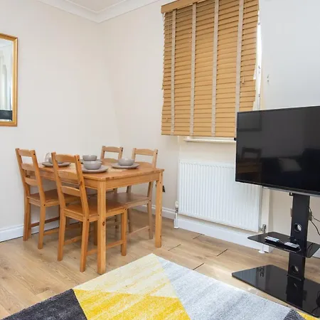 Apartment Evergreen Apartments-flat 5,