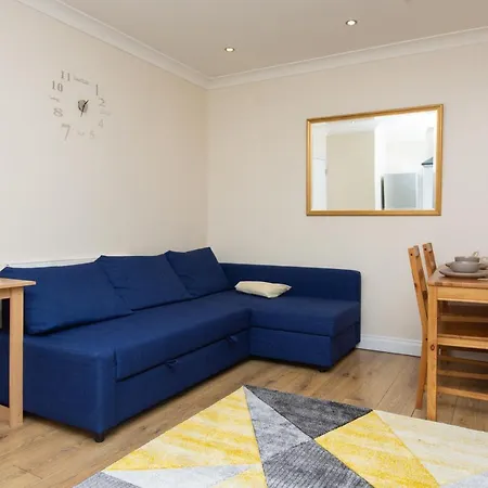 Apartment Evergreen Apartments-flat 5, *