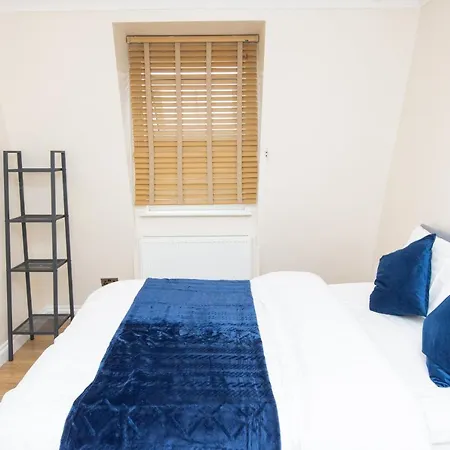 Evergreen Apartments-flat 5, Apartment *